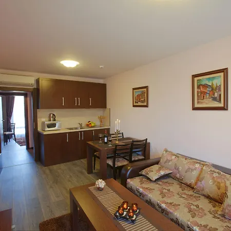 Old House In Kapana Area Pensiune