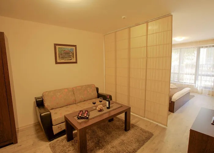 בית הארחה Old House In Kapana Area 3*